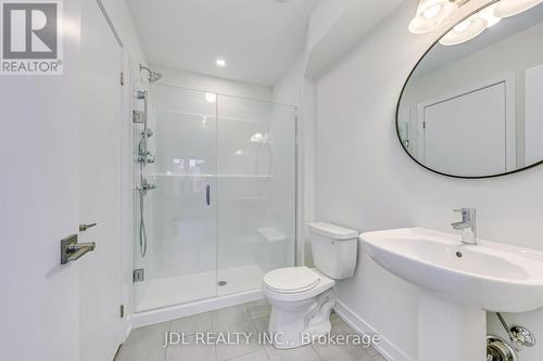 1328 Kobzar Dr Drive, Oakville, ON - Indoor Photo Showing Bathroom