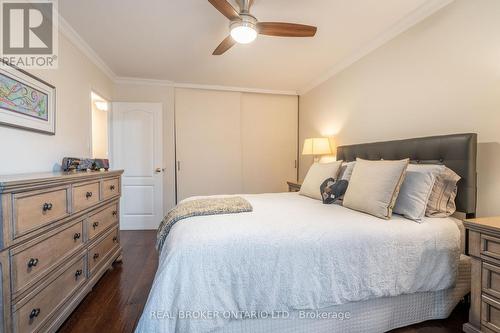 1561 Newlands Crescent, Burlington, ON - Indoor Photo Showing Bedroom