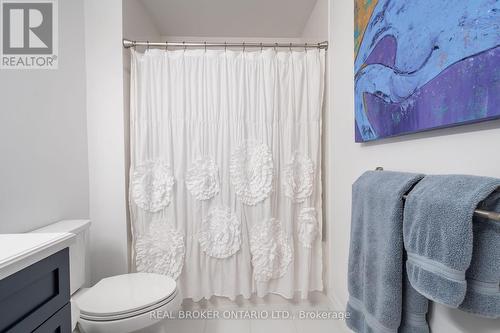 1561 Newlands Crescent, Burlington, ON - Indoor Photo Showing Bathroom