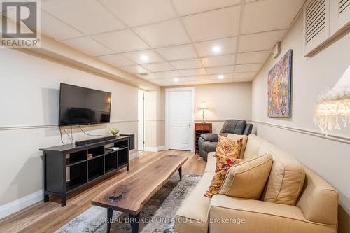 1561 Newlands Crescent, Burlington, ON - Indoor Photo Showing Other Room