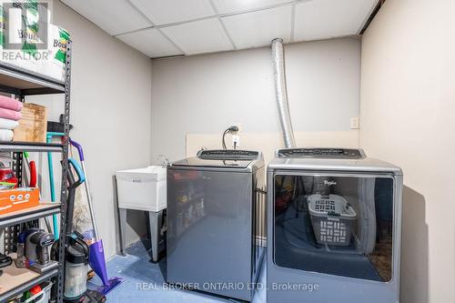 1561 Newlands Crescent, Burlington, ON - Indoor Photo Showing Laundry Room