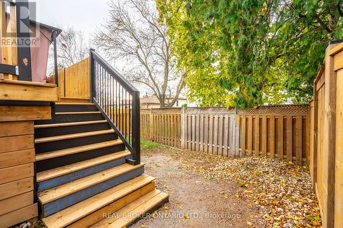 1561 Newlands Crescent, Burlington, ON - Outdoor