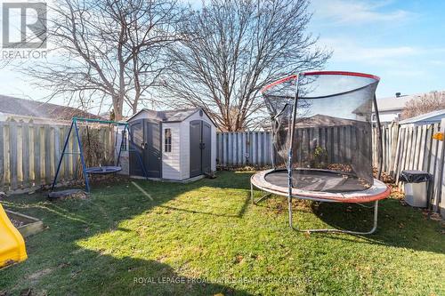 889 Warburton Crescent, Kingston (East Gardiners Rd), ON - Outdoor