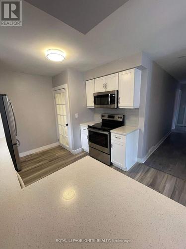 406 Vermont Avenue, London, ON - Indoor Photo Showing Kitchen