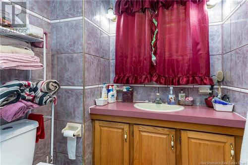 4 Charles Crescent, Rothesay, NB - Indoor Photo Showing Bathroom