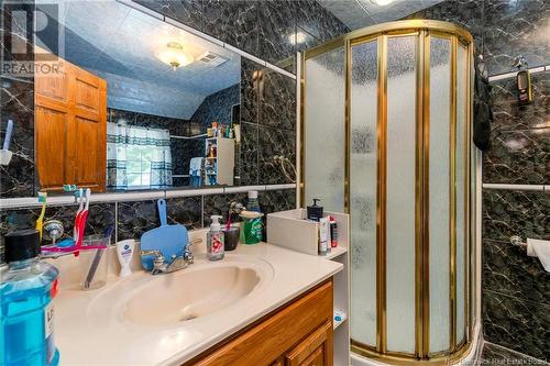 4 Charles Crescent, Rothesay, NB - Indoor Photo Showing Bathroom