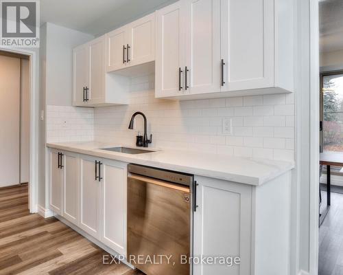 101 - 300 Keats Way, Waterloo, ON - Indoor Photo Showing Kitchen