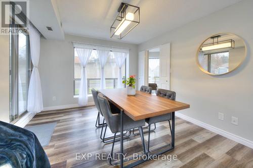 101 - 300 Keats Way, Waterloo, ON - Indoor Photo Showing Dining Room