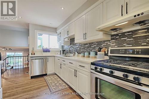 41 Pringle Avenue, Markham, ON - Indoor Photo Showing Kitchen With Upgraded Kitchen