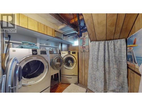 Laundry Room - 445 2Nd Avenue, Kimberley, BC - Indoor Photo Showing Laundry Room