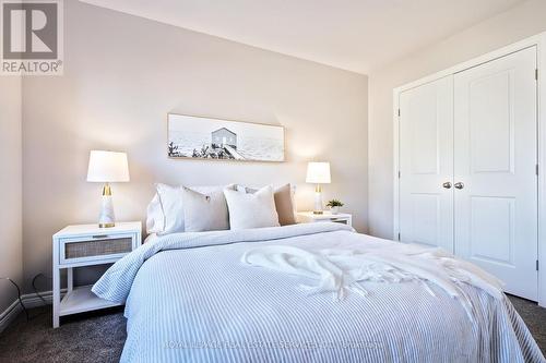 19 - 5056 New Street, Burlington, ON - Indoor Photo Showing Bedroom