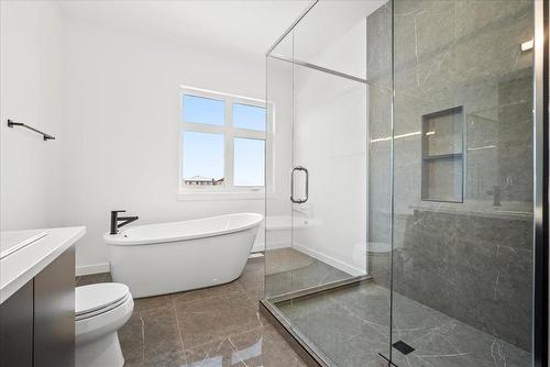 127 Windflower Road, Winnipeg, MB - Indoor Photo Showing Bathroom