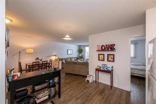 128 130 Quail Ridge Road, Winnipeg, MB - Indoor