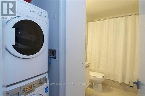 2901 - 57 St Joseph Street, Toronto, ON - Indoor Photo Showing Laundry Room