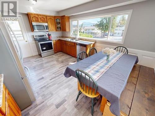 4229 Manson Ave, Powell River, BC - Indoor