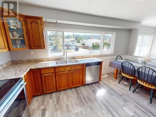 4229 Manson Ave, Powell River, BC - Indoor Photo Showing Kitchen With Double Sink