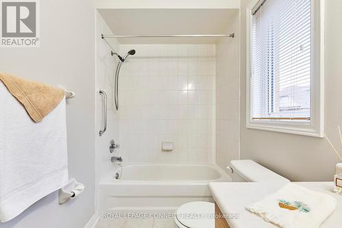 33 Waterbury Crescent, Scugog, ON - Indoor Photo Showing Bathroom