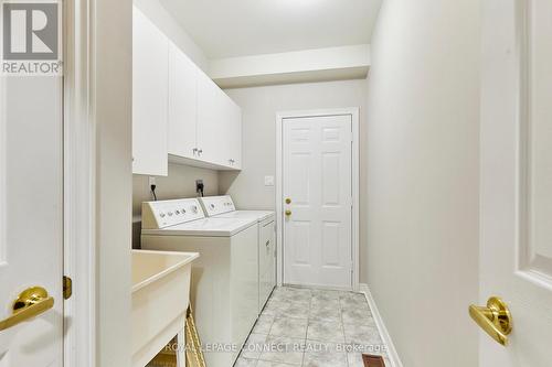 33 Waterbury Crescent, Scugog, ON - Indoor Photo Showing Laundry Room