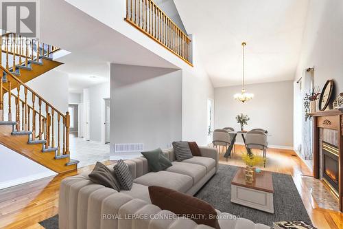 33 Waterbury Crescent, Scugog, ON - Indoor Photo Showing Living Room With Fireplace