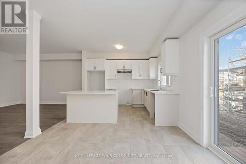 142 Sequin Street, Richmond Hill, ON - Indoor Photo Showing Kitchen