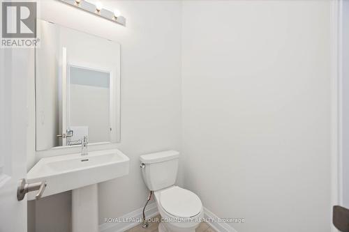 142 Sequin Street, Richmond Hill, ON - Indoor Photo Showing Bathroom