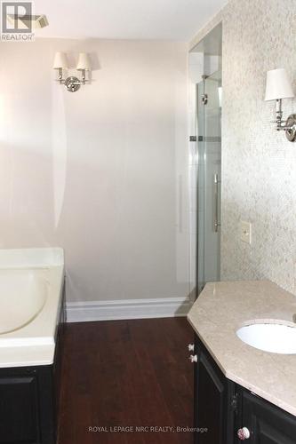 333 Main Street, St. Catharines (439 - Martindale Pond), ON - Indoor Photo Showing Bathroom