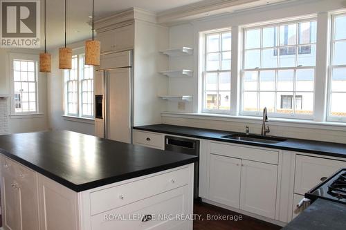 333 Main Street, St. Catharines (439 - Martindale Pond), ON - Indoor Photo Showing Kitchen