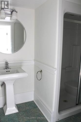 333 Main Street, St. Catharines (439 - Martindale Pond), ON - Indoor Photo Showing Bathroom