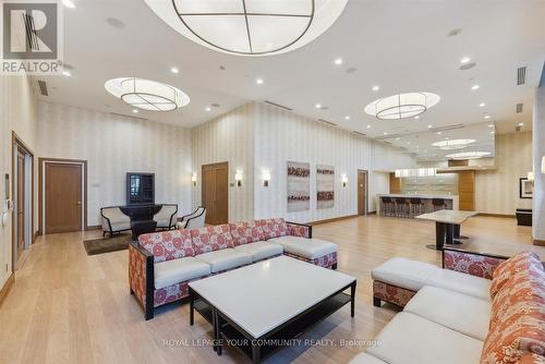 614 - 100 Harrison Garden Boulevard, Toronto, ON - Indoor Photo Showing Living Room