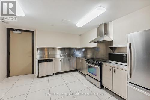 614 - 100 Harrison Garden Boulevard, Toronto, ON - Indoor Photo Showing Kitchen With Stainless Steel Kitchen