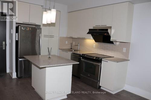 2022 - 70 Roehampton Avenue, Toronto, ON - Indoor Photo Showing Kitchen With Upgraded Kitchen