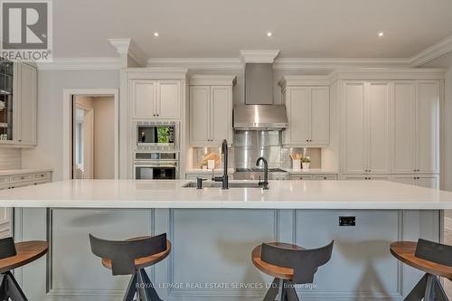 370 Poplar Drive, Oakville, ON - Indoor Photo Showing Kitchen With Upgraded Kitchen