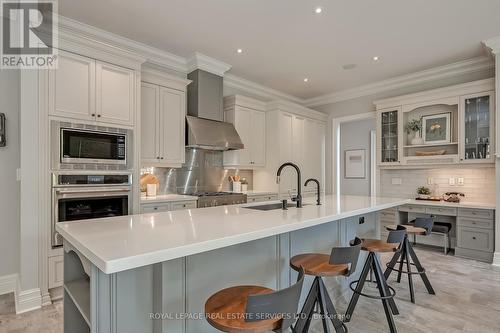 370 Poplar Drive, Oakville, ON - Indoor Photo Showing Kitchen With Upgraded Kitchen