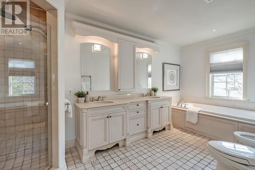 370 Poplar Drive, Oakville, ON - Indoor Photo Showing Bathroom