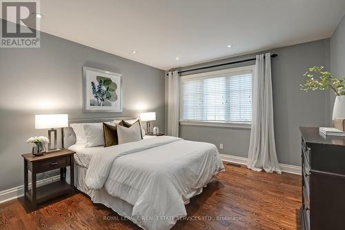 370 Poplar Drive, Oakville, ON - Indoor Photo Showing Bedroom