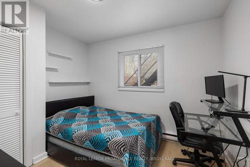 275 Division Street, Kingston (East Of Sir John A. Blvd), ON - Indoor Photo Showing Bedroom