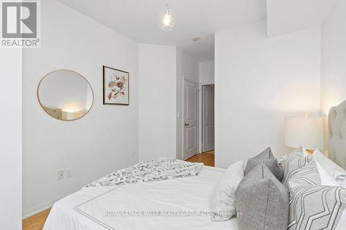 809 - 628 Fleet Street, Toronto, ON - Indoor Photo Showing Bedroom