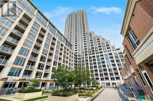 809 - 628 Fleet Street, Toronto, ON - Outdoor With Balcony With Facade