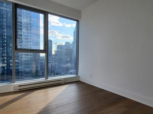 Chambre Ã Â coucher - 1907-720 Rue St-Jacques, Montréal (Ville-Marie), QC - Indoor Photo Showing Other Room