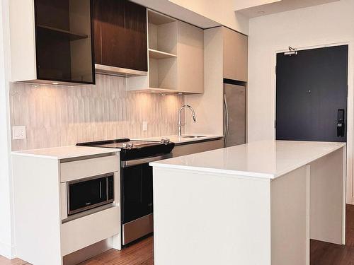 Lph22-395 Dundas St W, Oakville, ON - Indoor Photo Showing Kitchen