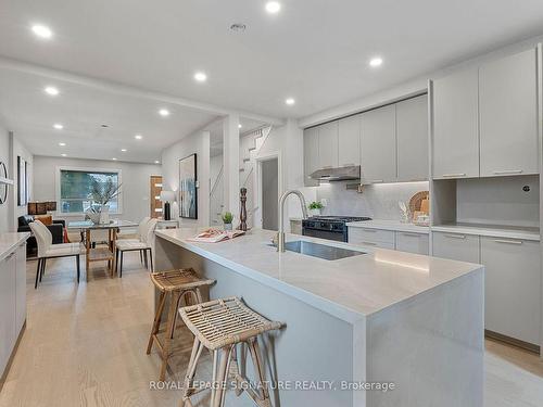 211 Gilbert Ave, Toronto, ON - Indoor Photo Showing Kitchen With Upgraded Kitchen