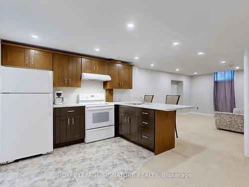 63 Hamilton Hall Dr, Markham, ON - Indoor Photo Showing Kitchen