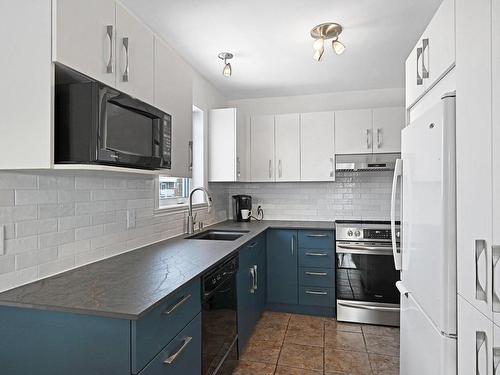 Kitchen - 301-1023 Rue St-Jacques, Saint-Jean-Sur-Richelieu, QC - Indoor Photo Showing Kitchen