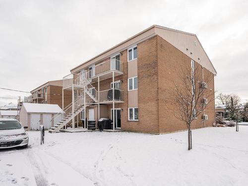 Back facade - 301-1023 Rue St-Jacques, Saint-Jean-Sur-Richelieu, QC - Outdoor