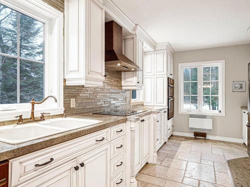 Cuisine - 200 Rue Bruno, Saint-Jean-De-Matha, QC - Indoor Photo Showing Kitchen With Double Sink With Upgraded Kitchen