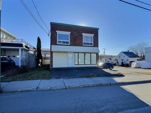 FaÃ§ade - 1058 Rue Notre-Dame E., Thetford Mines, QC - Outdoor