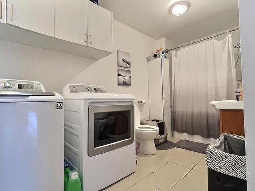 Salle de bains - 1058 Rue Notre-Dame E., Thetford Mines, QC - Indoor Photo Showing Laundry Room