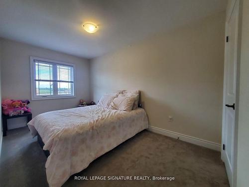 47 Lorne Thomas Pl, New Tecumseth, ON - Indoor Photo Showing Bedroom