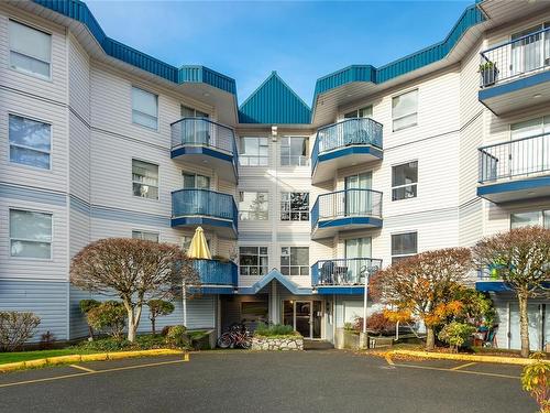 400-200 Back Rd, Courtenay, BC - Outdoor With Balcony With Facade