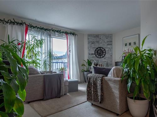 400-200 Back Rd, Courtenay, BC - Indoor